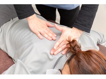 空の小屋/施術風景2