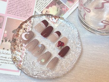 ネイルズユニ(nails uni.)の写真/トレンド感たっぷり自慢の指先！トレンドｘ洗練されたデザインが選べる毎月通える定額コース◎