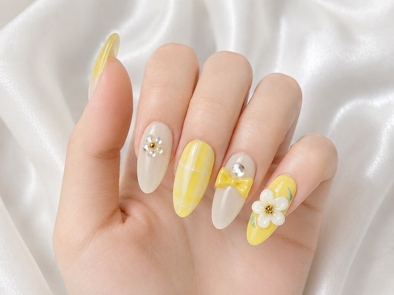 ちゅるん♪レモンイエローネイル：PG014651964｜リネイル(RE:NaiL)の