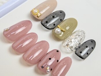 アーク(Ark)/ドット柄ネイル