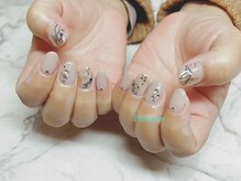 フランセス(Frances)/変形ラインアート