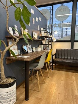 エミット(emit)/店舗待合室