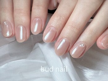 バドゥネイル(bud nail)/ホワイトミラーネイル