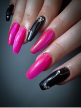 ジャミーラゾフル(Jamila-zohr)/BLACK×PINK