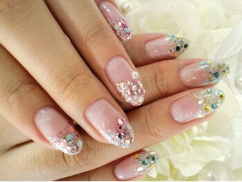 ネイルサロン ティアラリュクス 市川北口店(Tiara Luxe)/キラキラネイル