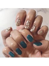 シエル エトワール(Ciel etoile)/左右非対称ネイル