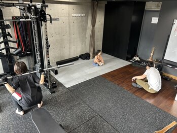 スリール(private gym SOURIRE)の写真/【ベビーサークル/おもちゃ完備】産後も楽しく通える♪スタッフも子どもに好かれやすい人柄で通いやすさ◎