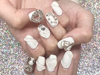 ネイルマフィア 原宿(NAIL MAFIA)/ホワイトクリアパーツネイル！