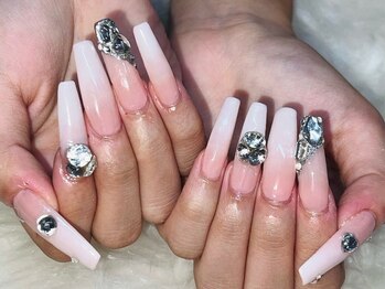 ネイルサロン ネイルズゴーゴー 渋谷店(NAILSGOGO)の写真/長さだしもアートも高クオリティのNAILSGOGO!【長さだし☆120分パーツやり放題¥12980】Shibuya Nail salon