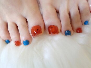 アミュリー ネイル アトリエ(Amury nail atelier)/くすみカラー フット テラコッタ