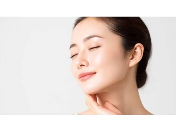 ステラ(Stella)の写真/【毛穴の回復力を高める】ビタミンA・ビタミンカクテル導入で肌力を底上げ◎あらゆる肌トラブルを改善！