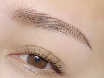 トゥリープ ネイルズ(Tureep Nails)の写真/【立体的な垢抜け眉毛◎】立体的な美眉になれる"ハリウッドブロウリフト"で平行眉～アーチ眉まで自由自在★