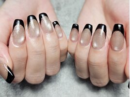 マグネット×黒フレンチ