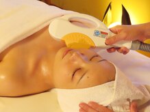 琥珀の雰囲気（光フェイシャル・ララピール・ハーブトリートメント・毛穴洗浄）