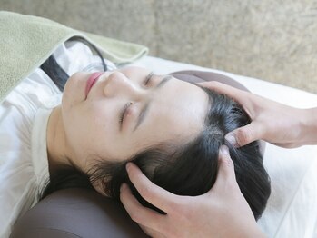 チャンス 西院(chance)の写真/《頭痛・食いしばり・眼精疲労にお悩みの方へ》頭・こめかみをじっくりほぐすヘッドスパ♪