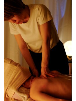 イーズ(ease)/頭痛・背中が苦しい方におすすめ