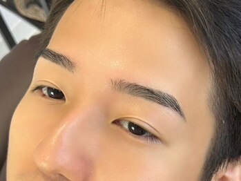 エムズアイブロウ 大阪京橋店(M’sアイブロウ)/メンズハリウッドブロウリフト