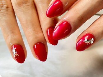 ネイルサロン イントゥ(into_)/レッド　ワンカラー　ストーン