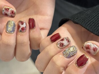 ミュール バイ ディル(muhl by DILL)の写真/繊細な手描きアートが得意な半個室の贅沢空間＆高技術サロン★カスタム可能な豊富なアートで指先に個性を。