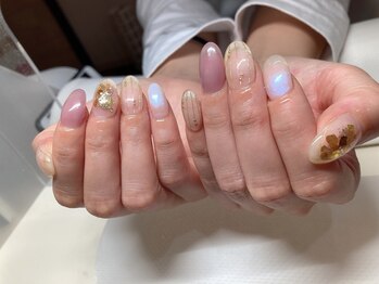 ヴィカエルバ(VICALVA)/ニュアンスネイル