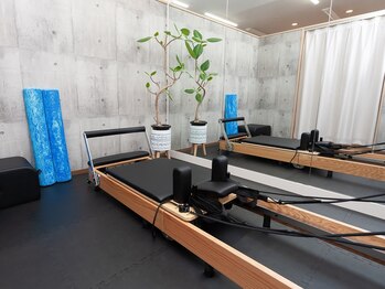 エミット(emit)/パーソナルピラティス