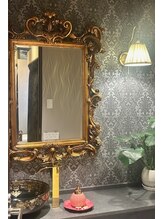 ルネティルタ パセーラ店(RUNE Titutha)/高級感あふれるパウダールーム