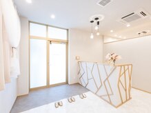 ルミナ 伊勢崎店(Lumina)の雰囲気（店内は白×ゴールドを基調としてます♪）