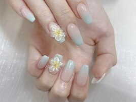 夏にハイビスカス風3Dお花ネイル