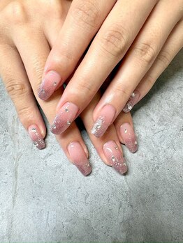 ベルネイル 掛川店(belle nail)の写真/オフィスにぴったり！キラリと光る指先で気分UP♪お手頃価格のデザイン豊富！お気に入りが見つかります◎