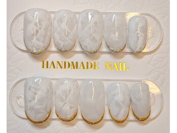 ホワイト系ネイル