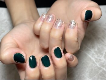 レディグリッター(Lady glitter)/グリーン&ラメアシメカラー