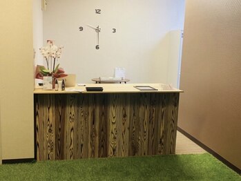 ひつじの安らぎ 甲府店/温かみのあるフロント