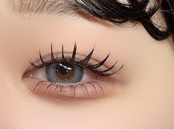 クロレ(Nail Salon COLORE)の写真/【バインドロック 80束オフ＋アイシャンプー込￥6900】モチの良さが自慢!丁寧な施術で崩れ知らずの目元に★