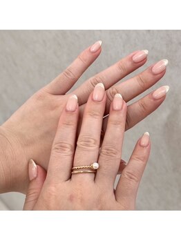 ネイル アンド アイラッシュ フルール 新宿店の写真/新宿西口3分★オフィスでもOKなシンプルネイルが人気！カラーチェンジOK!何度でもoff無料【写真：¥7000】