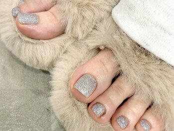 ジーナネイル 京都駅前(Zina nail)の写真/【FOOTサンプル多数＆パラジェル変更無料】ハンドネイルが出来ない方にも◎足元からオシャレに☆