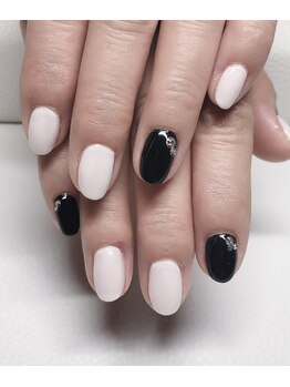 モノトーンネイル