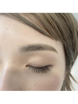 ルーニープラス(RuNii+)/アイブロウ&フラットラッシュ