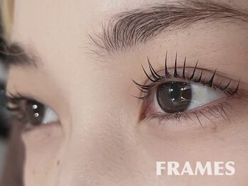 フレームス(FRAMES)の写真/【初めての方も大歓迎☆ 】お客様の目元やお悩みに合わせて丁寧なカウンセリング/ご提案を行います♪ 