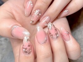 チーク×フラワーネイル