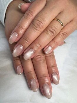 ビューティーサロン マデラ(Beauty Salon MADERA)の写真/シンプルの中にもこだわりが光る☆どんなシーンにも馴染むシンプルネイルで好印象を♪持ちの良さも◎