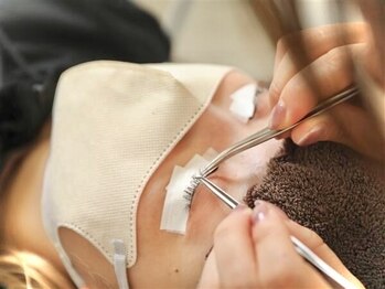 アイラッシュバースト(Eyelash Vast)の写真/【すっぴんにも自信を!】ご要望に合わせて目元を徹底プロデュース!最新LEDまつエク&ケア導入サロン♪