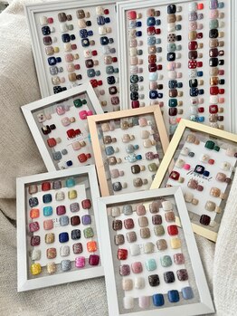 ラグジュアリー(Luxury)の写真/【フットネイル特集】
足元から季節を楽しむフットネイル
豊富なデザインとカラーをご用意しています。