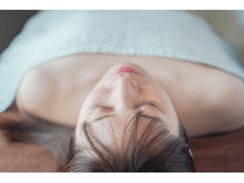 シストワ(sistoi)の写真/作りたてのフレッシュな生ビタミンC美容液で毛穴ケア！過剰な皮脂を抑え黒ずみを防ぐ♪白くハリある肌へ☆