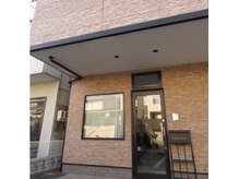 リム(LiM)の雰囲気(赤いレンガ調の外観が目印です!)