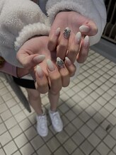 Mネイルアンドカフェ シェレステ/冬！！白グラ