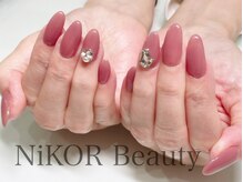 ニコルビューティー 高槻 南平台店(NiKOR beauty)/シンプルアート／5,000円～