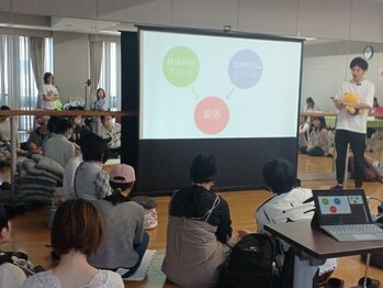 カエデ(Kaede)/子育てマルシェでの講演