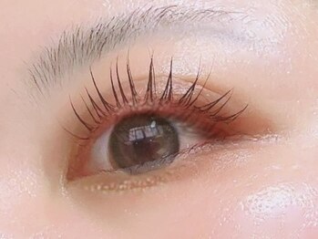 レイマハロ(Lei Mahalo)の写真/話題の［フラットラッシュ］で目元をぱっちり♪自まつ毛に負担を与えず上向き美まつ毛に！モチの良さも◎