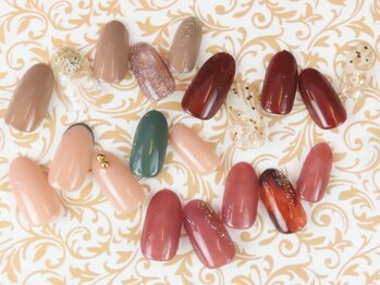 ネイルアンドアイラッシュ プレセア 土山店(nail&eyelash Presea)の写真/【実力派ネイリスト勢揃い】シンプルだからこそ技術力&センスが光る☆なりたいが叶うデザインサンプル多数!