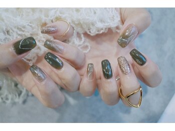 ネイル フライガール(nail FLY GIRL)/カーキカラーニュアンスネイル